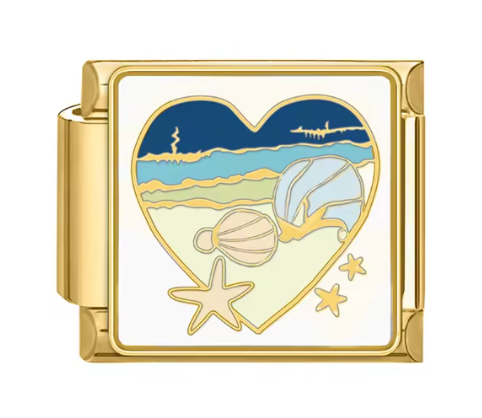 Gold: Heart seashell beach